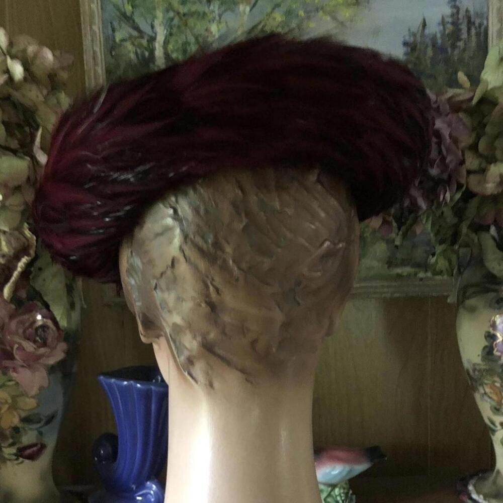 1920’s Cherry Red Wine Merlot Feather Hat. - Picture 4 of 8